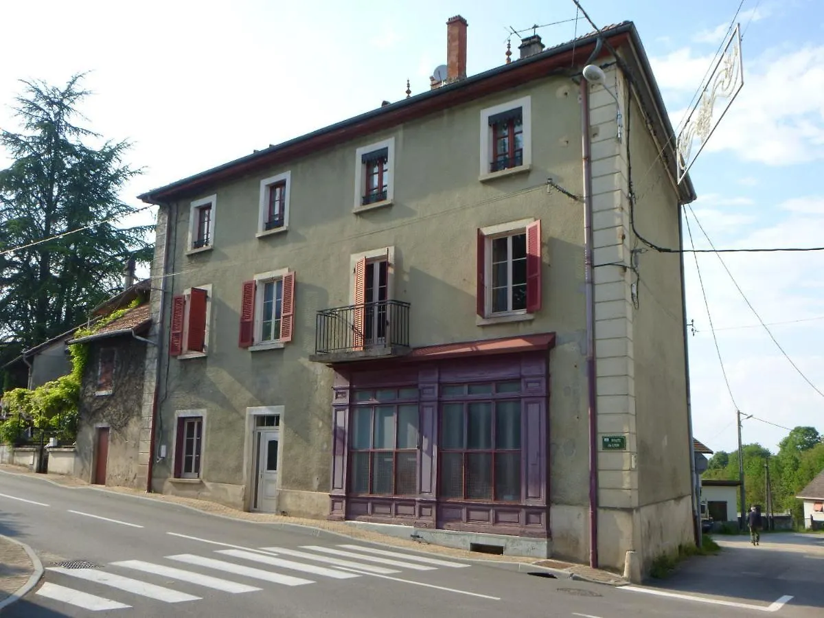 Grand studio et jolies chambres à louer Passins Couette-café